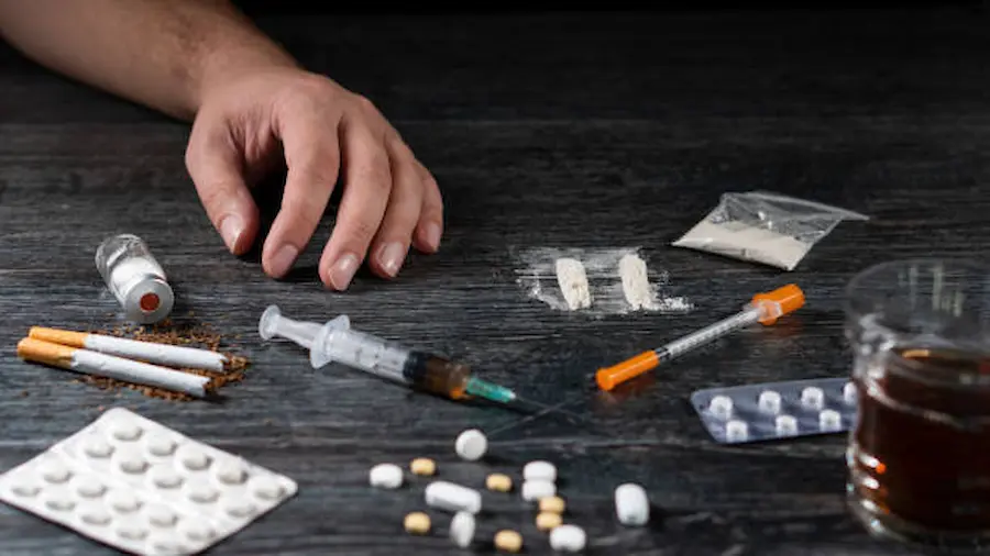 كيف تقدم مستشفيات إعادة حياة برامج كيفية التخلص من ادمان المخدرات؟