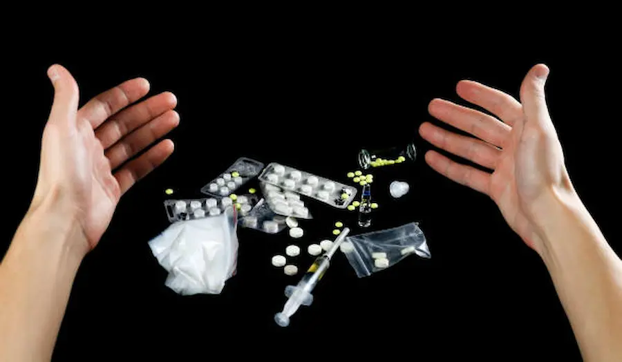 لماذا يبحث الكثير عن رقم علاج الإدمان السعودية عند مواجهة مشكلة المخدرات؟