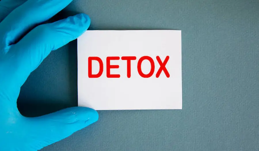 Steps-to-remove-toxins-from-the-body-and-detox-treatment.webp